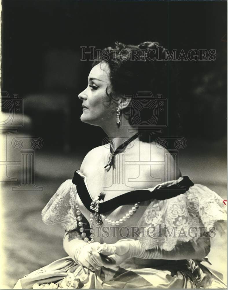 Eugenia Moldoveanu as Violetta in Act I of Verdi&#39;s &quot;La Traviata&quot; - Historic Images