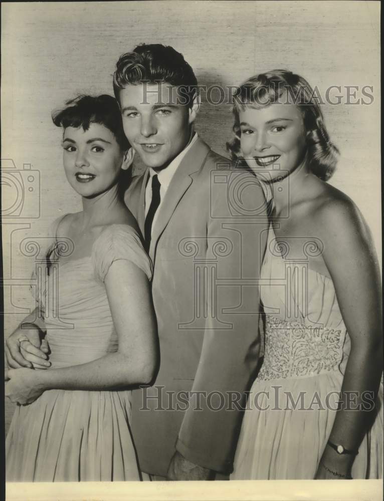 Press Photo Actor David Nelson with co-stars in show portrait - Historic Images