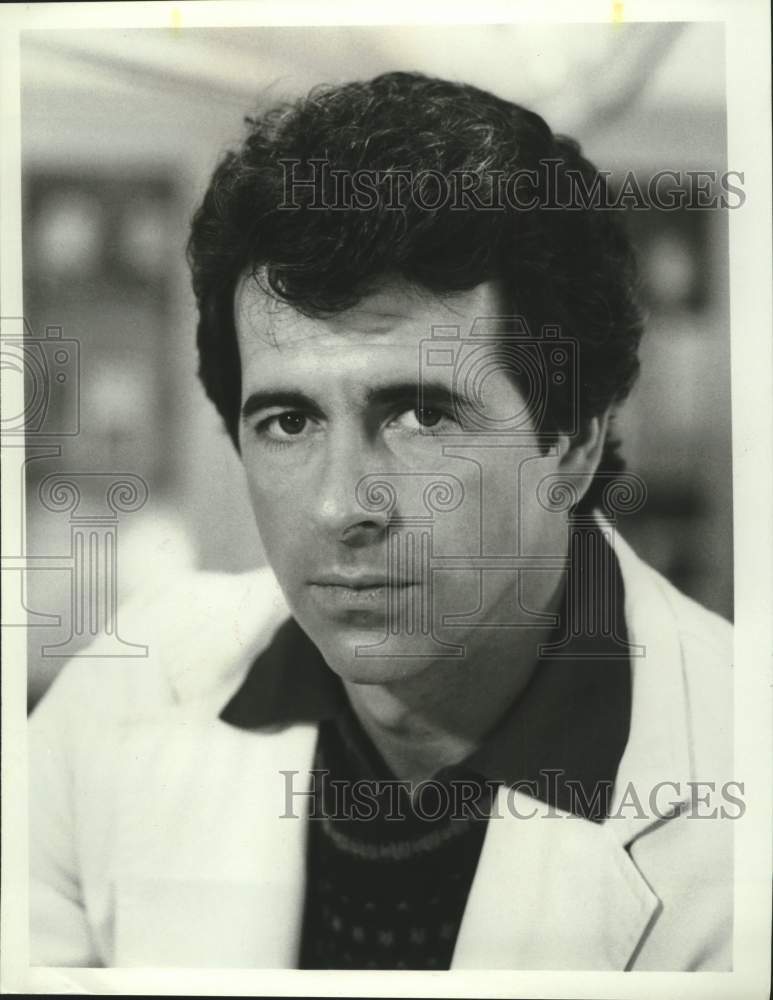 Press Photo Actor James Naughton on "Trauma Center" - Historic Images