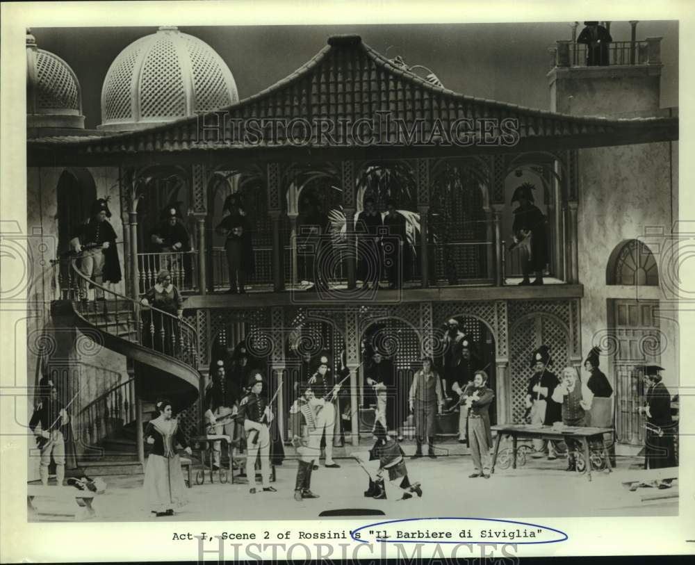 Press Photo Performers in Act I, Scene 2 of Rossini's "Il Barbiere di Siviglia" - Historic Images