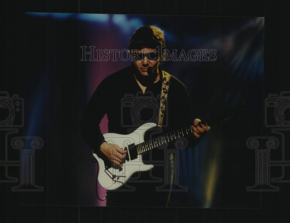 2000 Press Photo Steve Miller, blues rock guitarist, singer and songwriter. - Historic Images