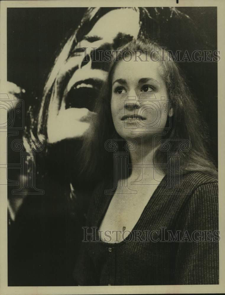 1971 Press Photo Donna Mills, Actress, Heart Cult - Historic Images