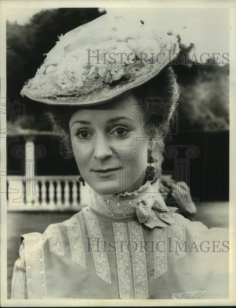 Press Photo Actress Joanna David in "Lillie" on PBS Television - Historic Images