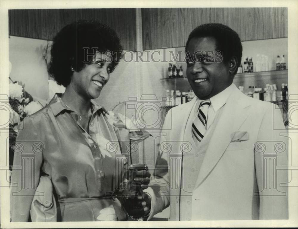 Press Photo Comedian Flip Wilson with Actress in show scene - Historic Images