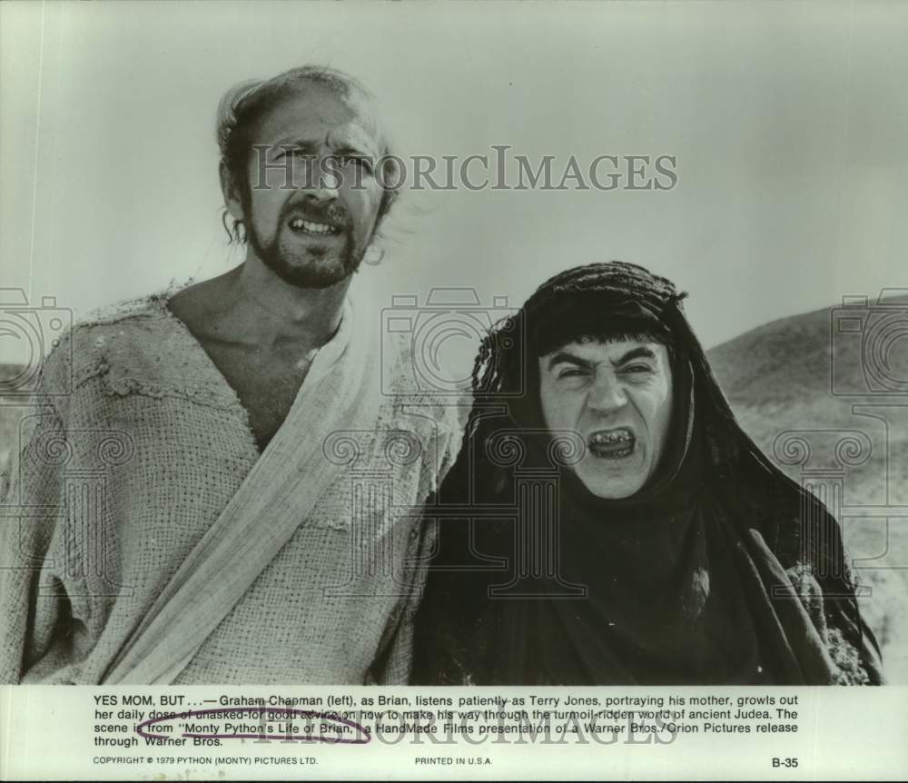 1979 Press Photo Actors Graham Chapman, Terry Jones in "Life of Brian" movie - Historic Images