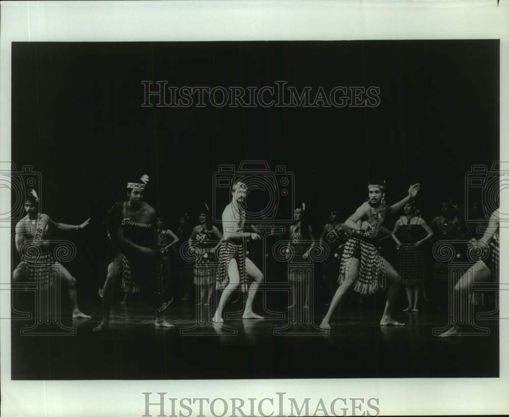1985 Press Photo Members of Olea Polynesian Folk Ensemble. - Historic Images