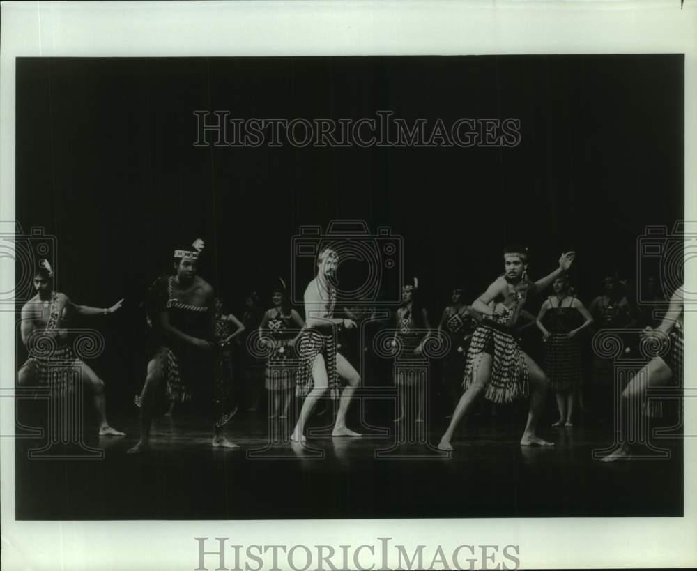 1985 Press Photo Members of Olea Polynesian Folk Ensemble. - Historic Images