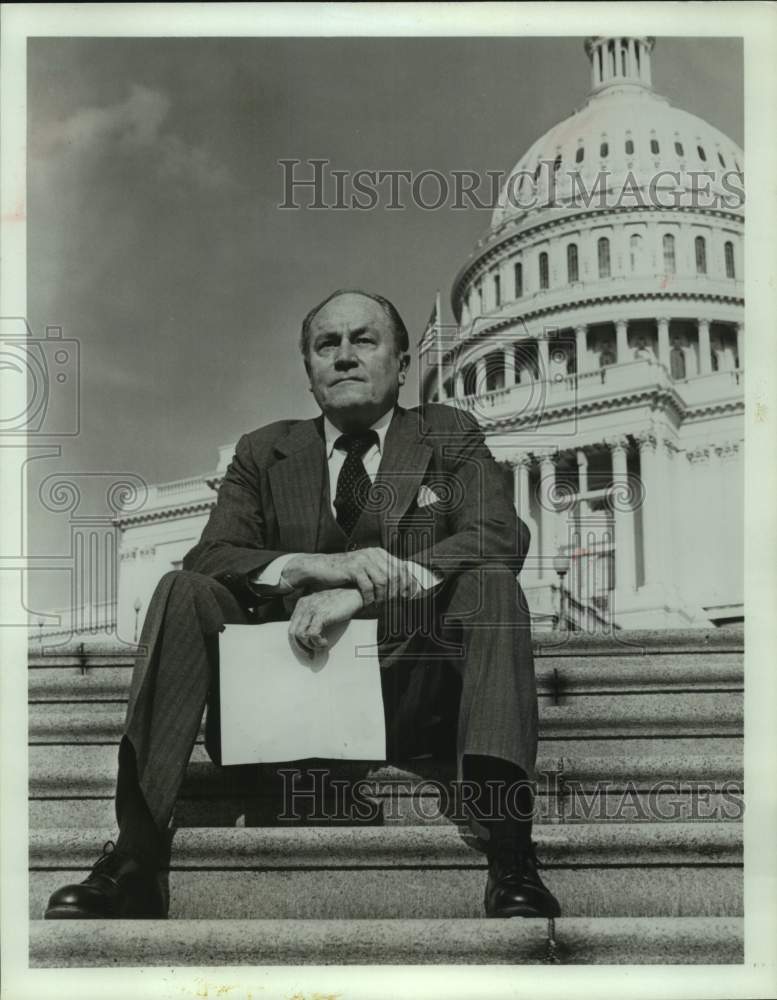 1982 Press Photo Actor E.G. Marshall sits on Capitol Hill - sap32630- Historic Images