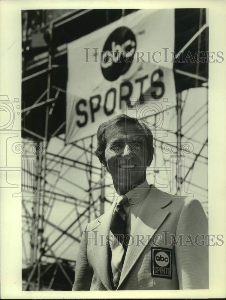 1975 Press Photo Chris Schenkel hosts 12th Annual Winter Olympic Games, on ABC.- Historic Images
