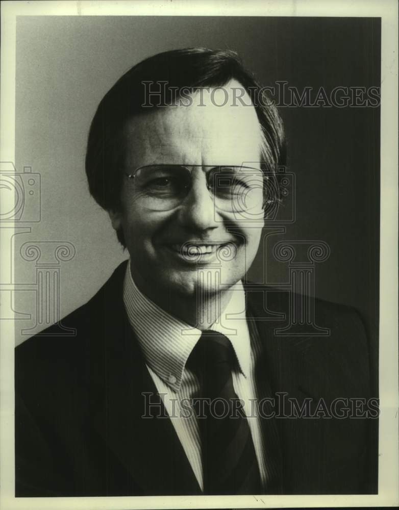 1984 Press Photo CBS News Correspondent Bill Moyers on Campaign '84 - Historic Images