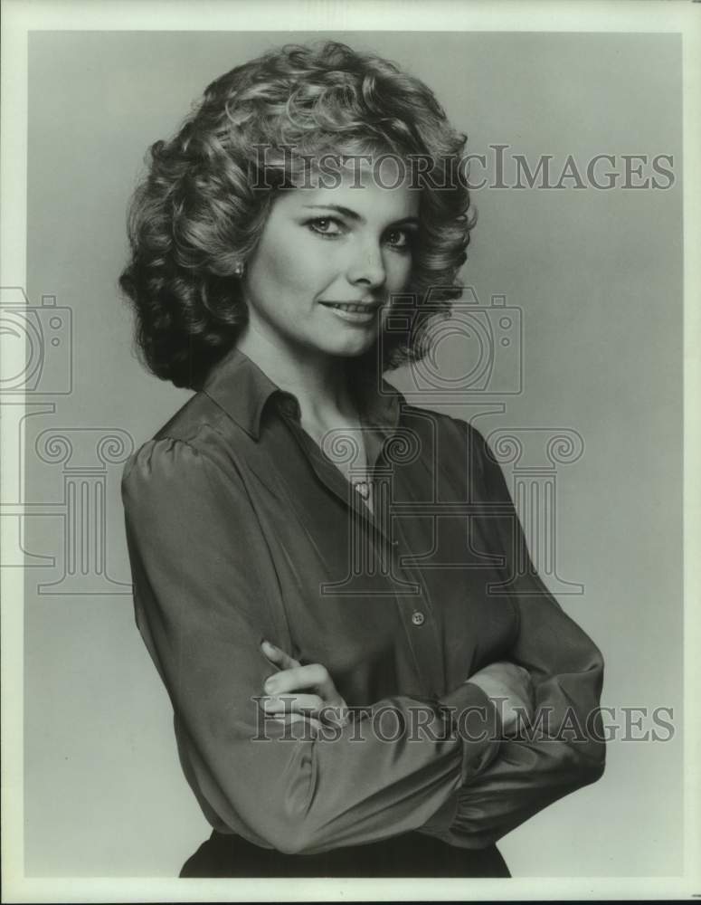 1983 Dixie Whatley, co-host on Entertainment Tonight. - Historic Images