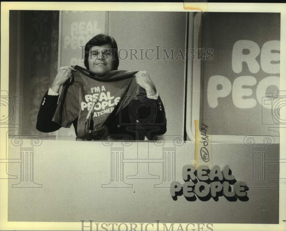 Press Photo Fred Willard, Host of Television's "Real People" - Historic Images