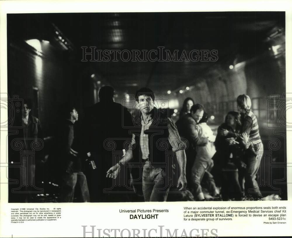 1996 Press Photo Actor Sylvester Stallone with co-stars in "Daylight" movie - Historic Images