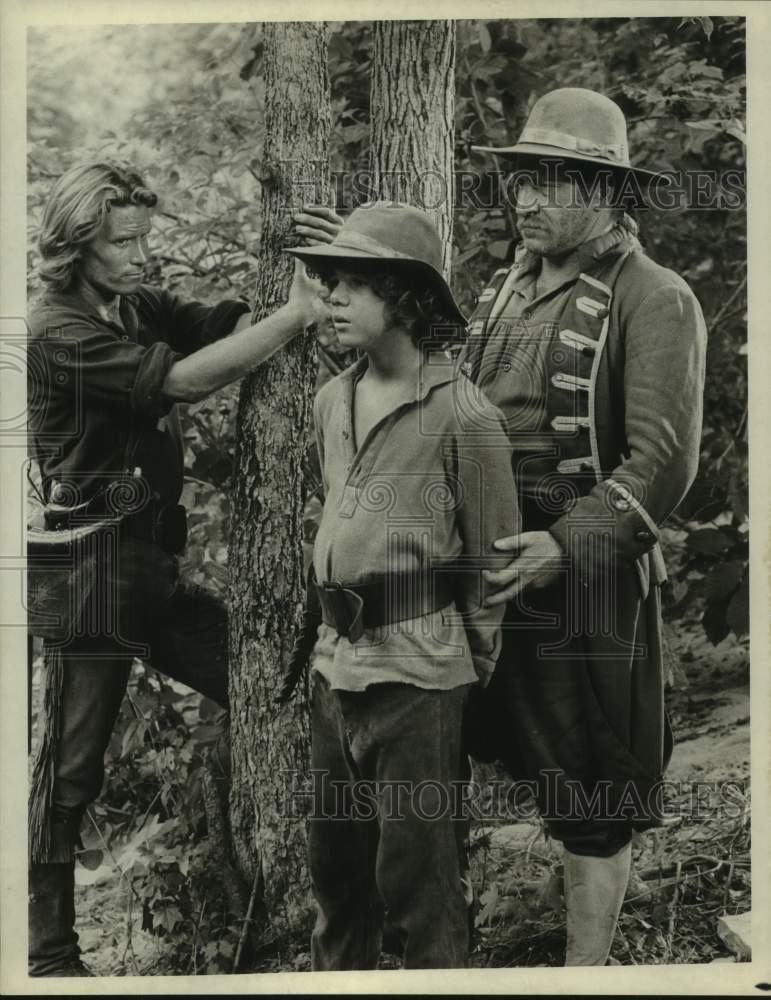 Press Photo Actor John J. Thomas with Co-Stars - Historic Images