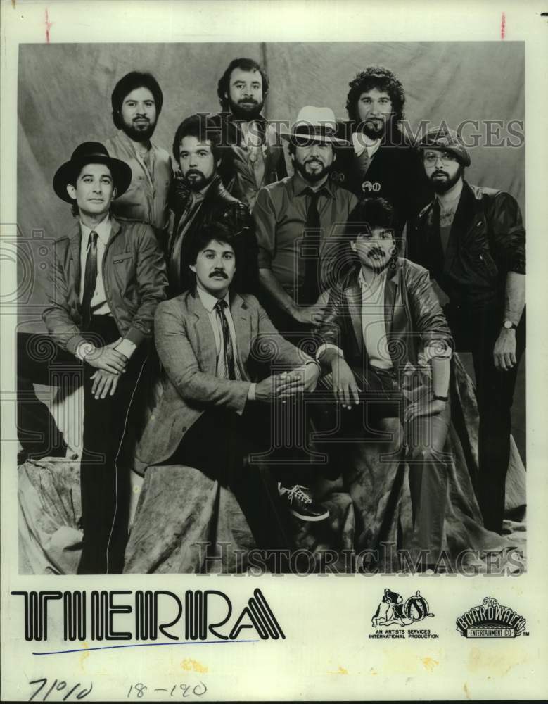 Press Photo Nine members of the band Tierra - Historic Images