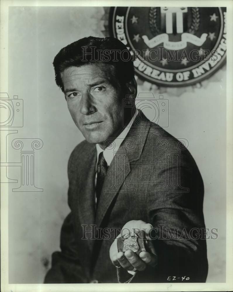 1966 Press Photo Actor Efram Zimbalist, Jr. in &quot;The FBI&quot; on ABC Television - Historic Images