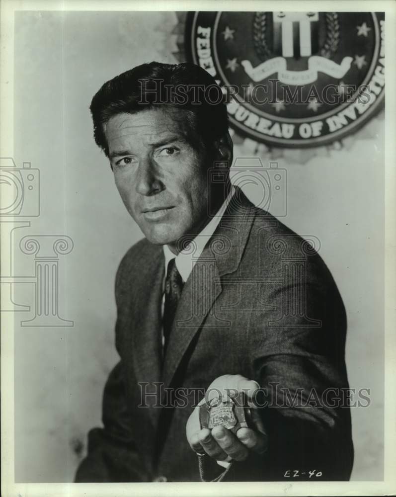 1966 Press Photo Actor Efram Zimbalist, Jr. in "The FBI" on ABC Television - Historic Images