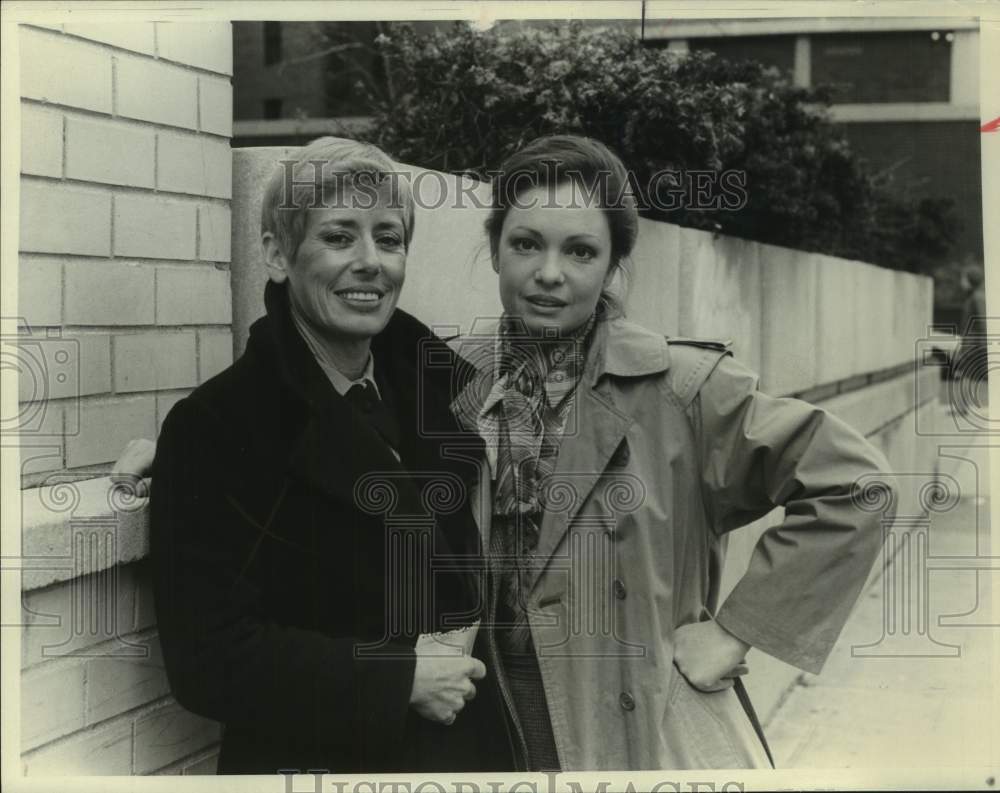 Press Photo Actress Karen Valentine with co-star - Historic Images