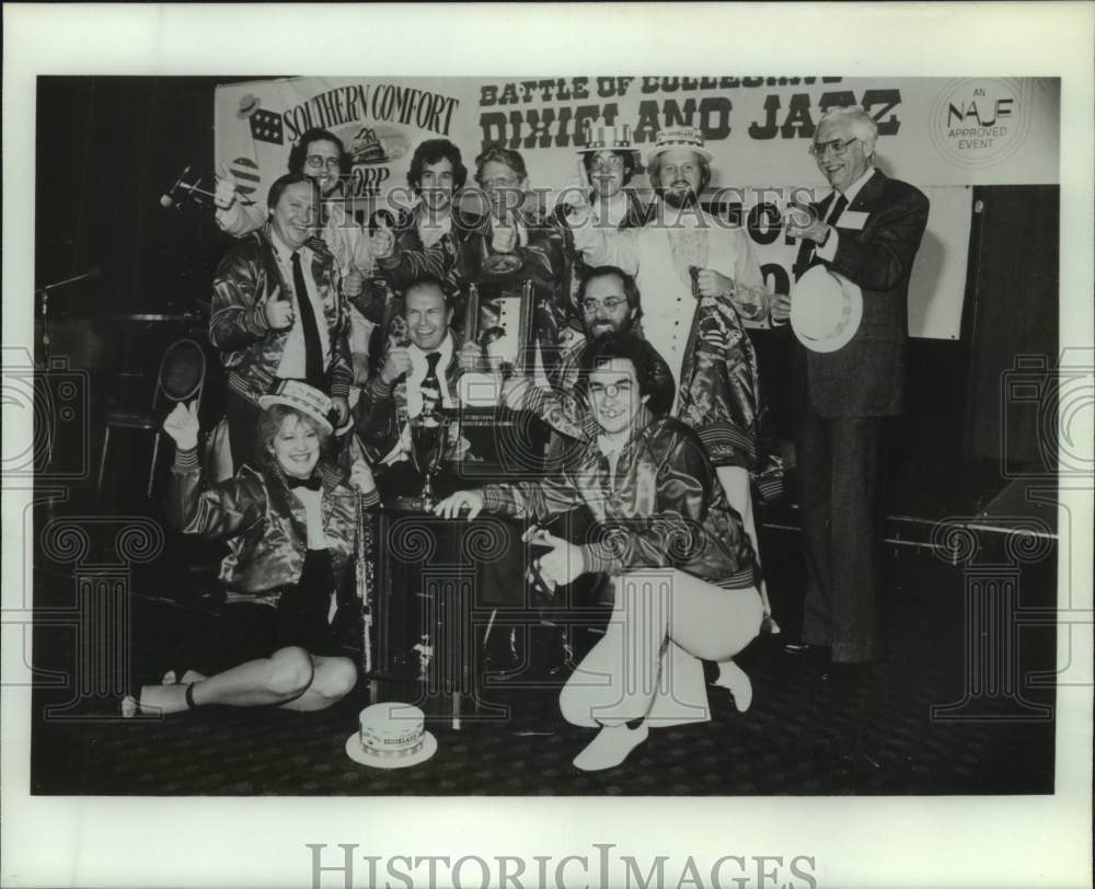 Musicians at Jazz event with Awards - Historic Images