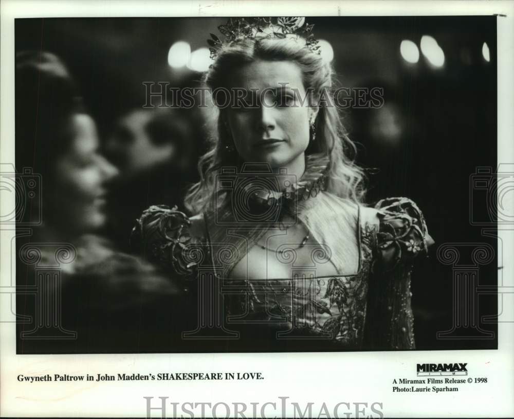 1998 Press Photo Actress Gwyneth Paltrow in "Shakespeare in Love" movie - Historic Images