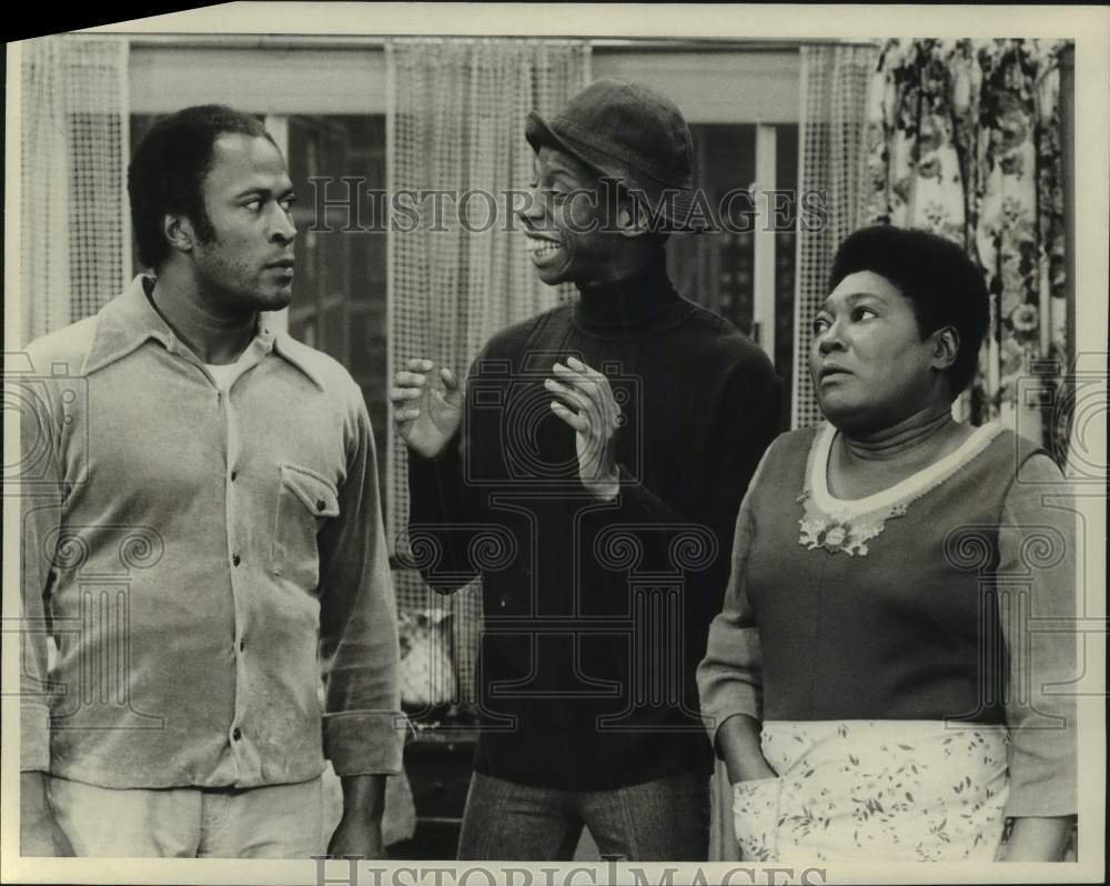 Press Photo Jimmie Walker, Actor with Co-Stars in Scene - Historic Images