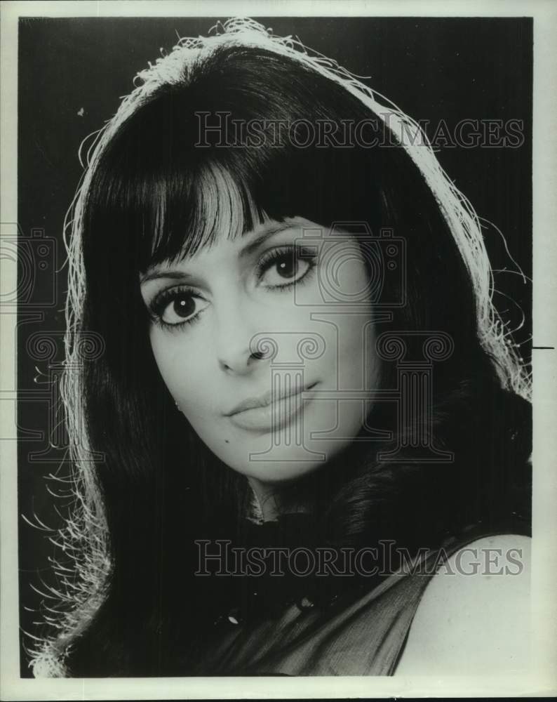 1982 Singer Roberta Palmer as Donna Elvira - Historic Images