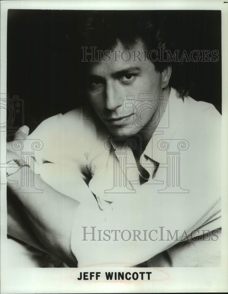 1988 Jeff Wincott, American actor, producer and director. - Historic Images