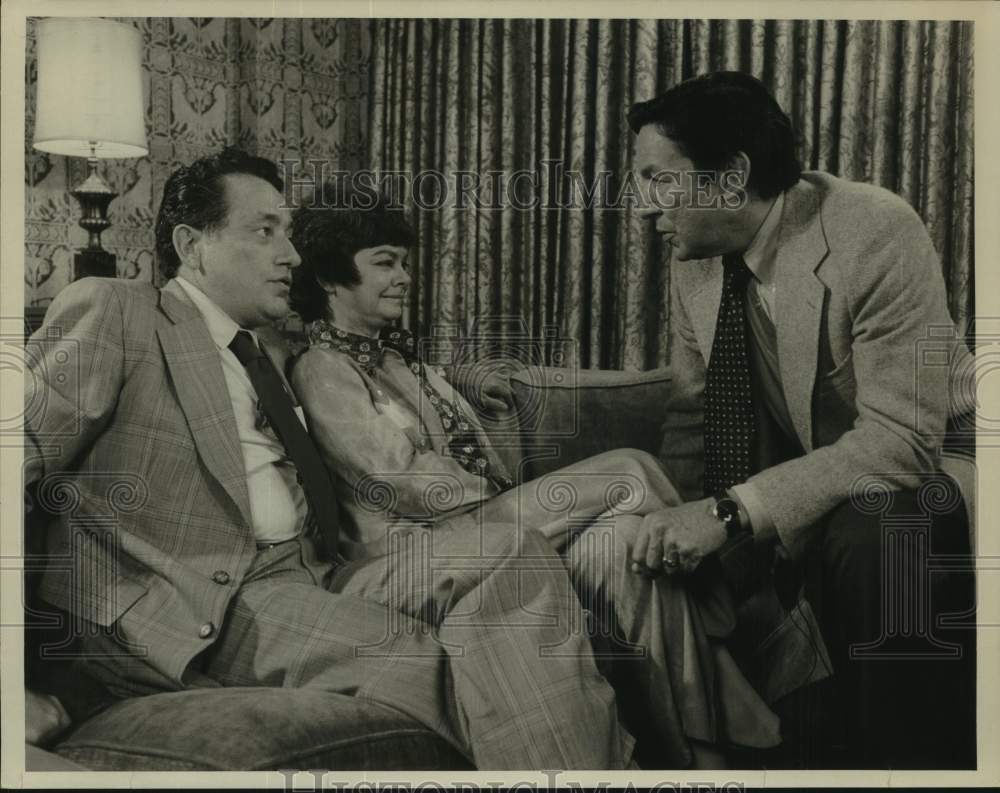 Press Photo Actress with Actors seated on couch in scene - Historic Images