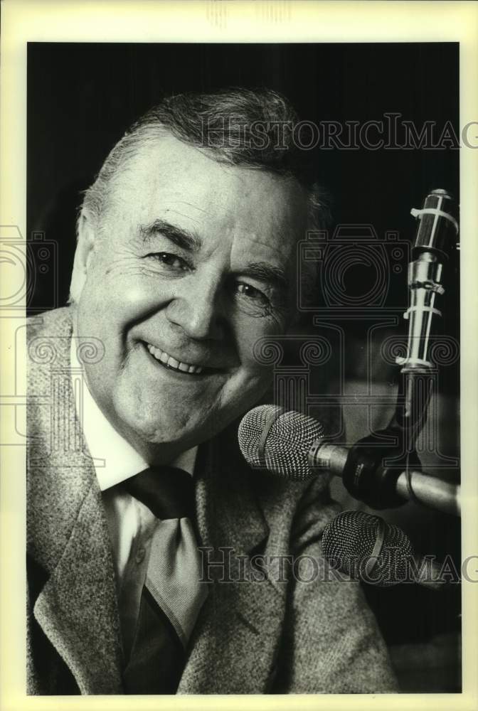 Press Photo Don Pardo, American radio and television announcer. - Historic Images