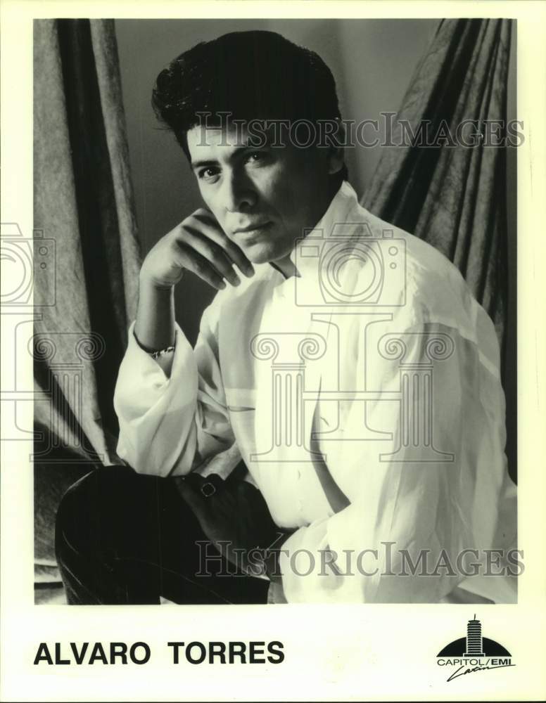 Press Photo Musical Artist Alvaro Torres - Historic Images