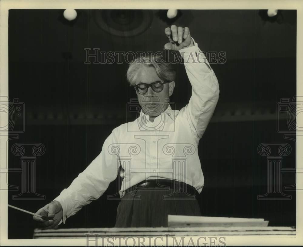 Press Photo Donald Voorhees, Conductor - Historic Images