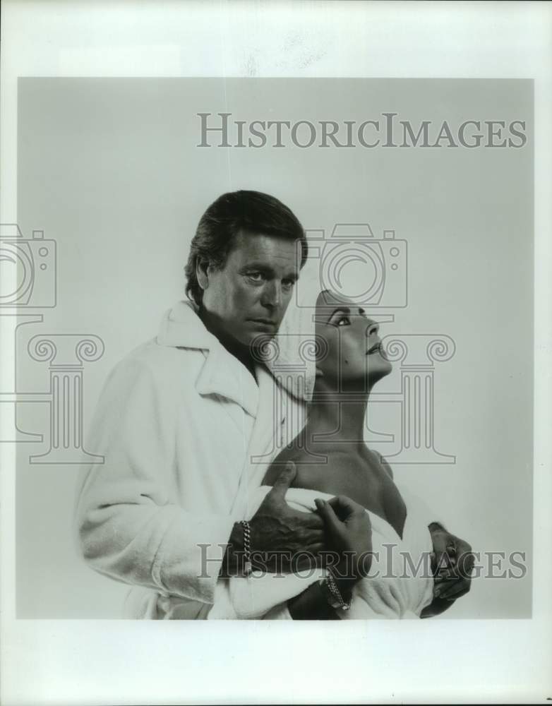 Press Photo Actor Robert Wagner with Co-Star - Historic Images