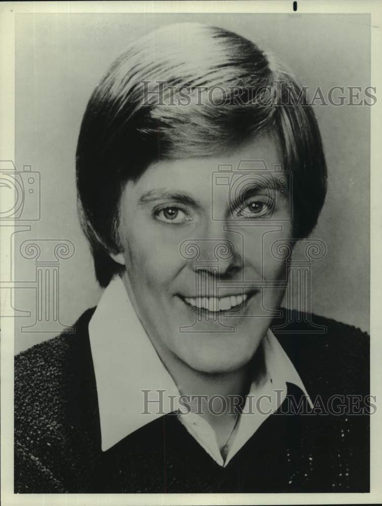 1982 Skip Stephenson, co-host of Real People, on NBC. - Historic Images