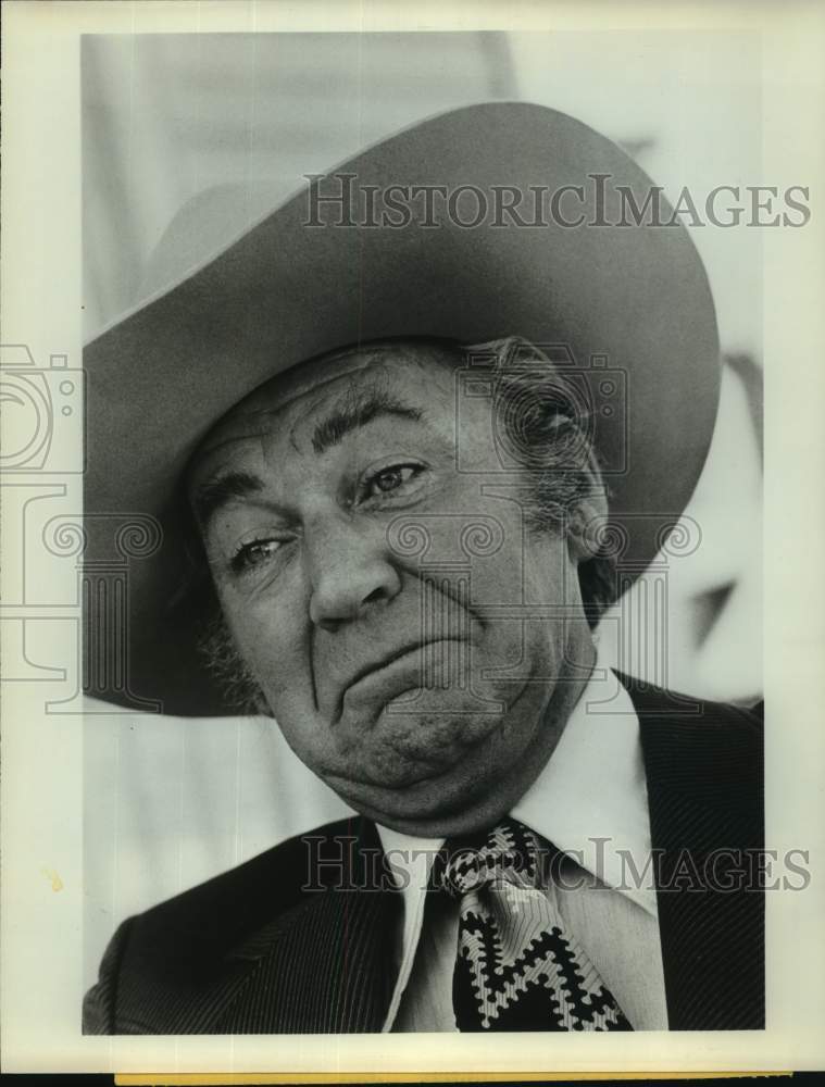 Press Photo Actor Forrest Tucker in &quot;Bobby Jo &amp; The Big Apple Good Time Band&quot; - Historic Images