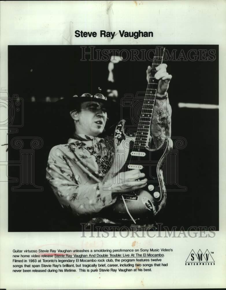 1997 Press Photo Musician Stevie Ray Vaughan Plays Guitar - Historic Images