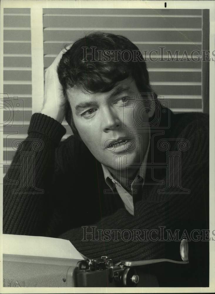 Press Photo Actor Jim Hutton Sits at Typewriter - Historic Images