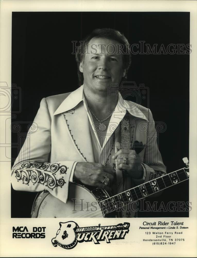 Press Photo Musician Buck Trent Poses With Banjo - Historic Images