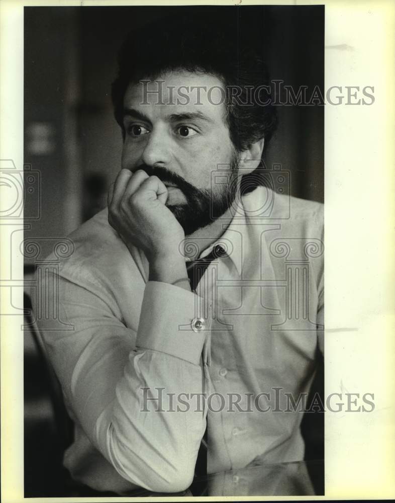 1987 Press Photo Actor Gonzalo Vega - Historic Images