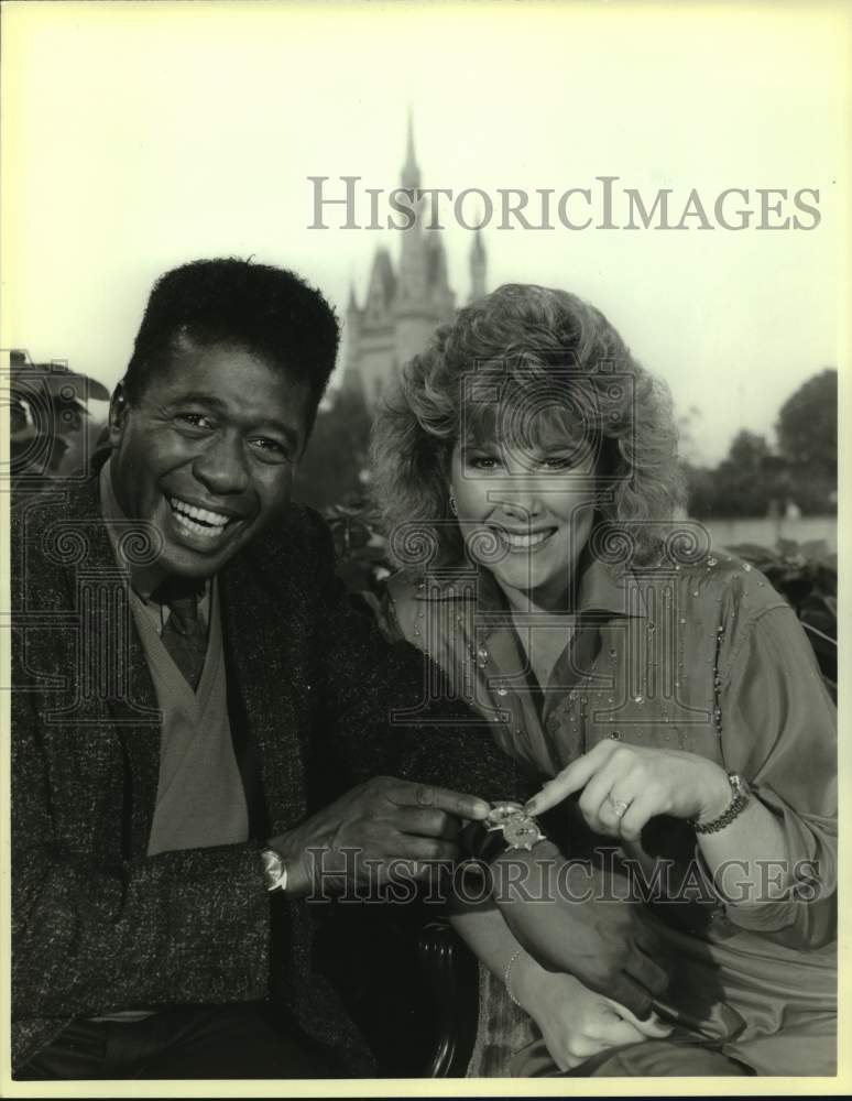 1987 Press Photo Actor Ben Vereen &amp; TV Host Joan Lunden at Disney World - Historic Images