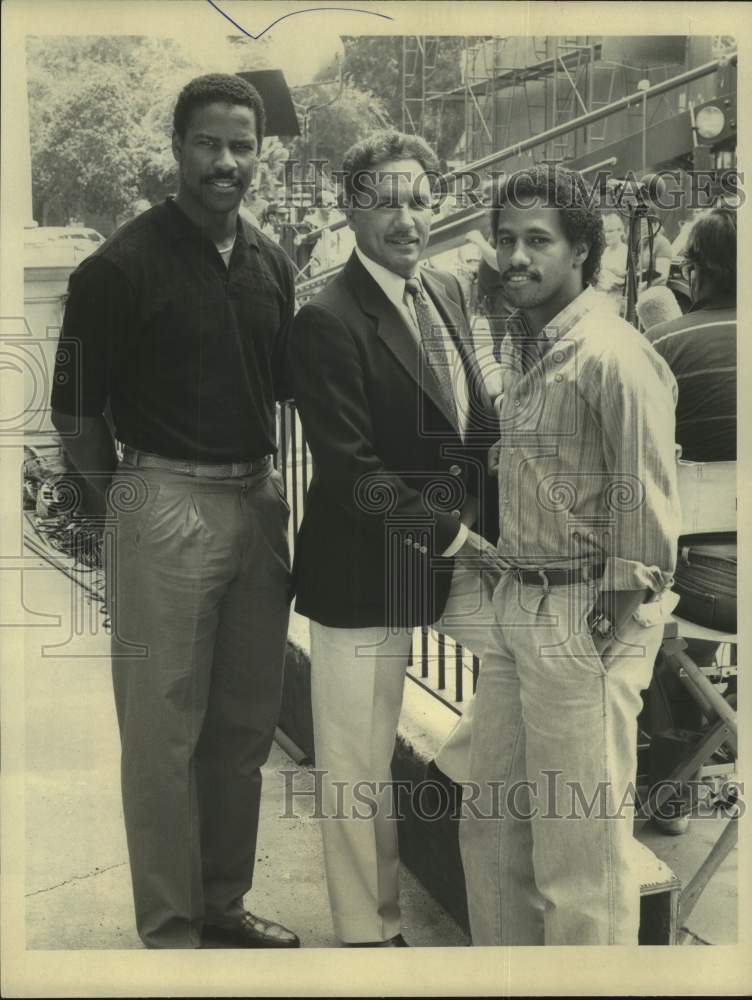 Press Photo Actor Denzel Washington with co-stars in "The George McKenna Story" - Historic Images