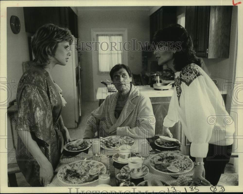 Press Photo Actress Suzanne Pleshette with Co-Stars in Movie Scene - Historic Images