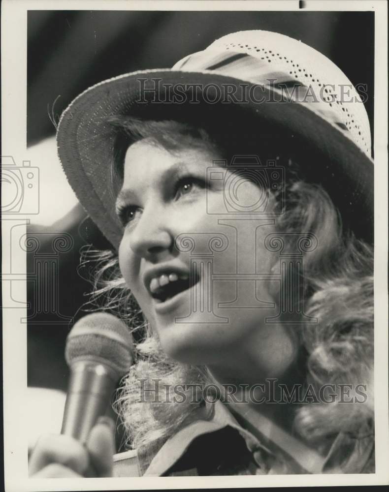 Press Photo Country Singer Tanya Tucker in closeup - Historic Images