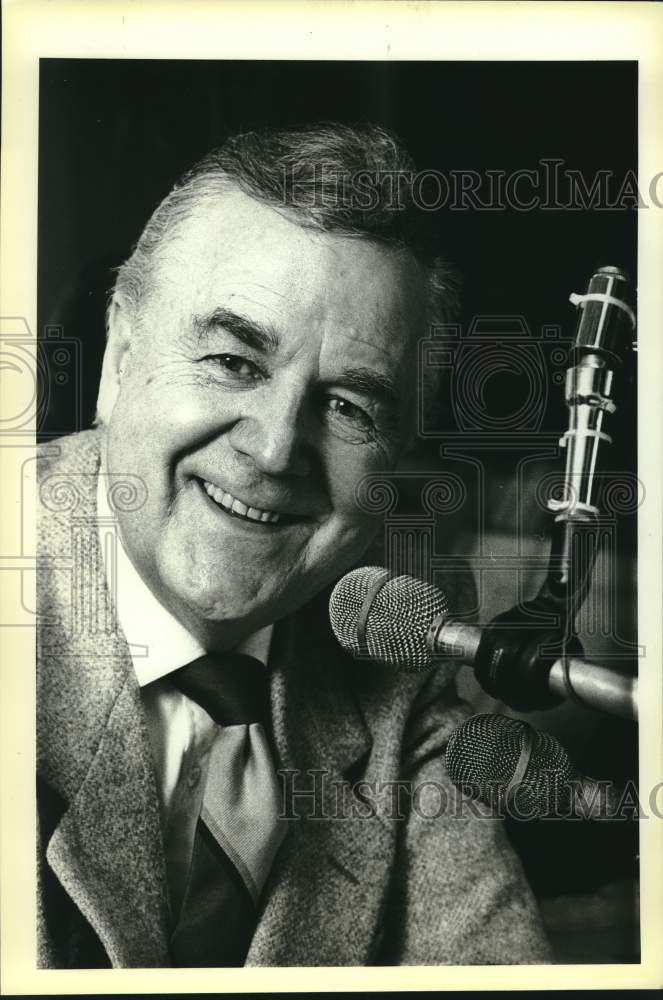 Press Photo Announcer Don Pardo - Historic Images