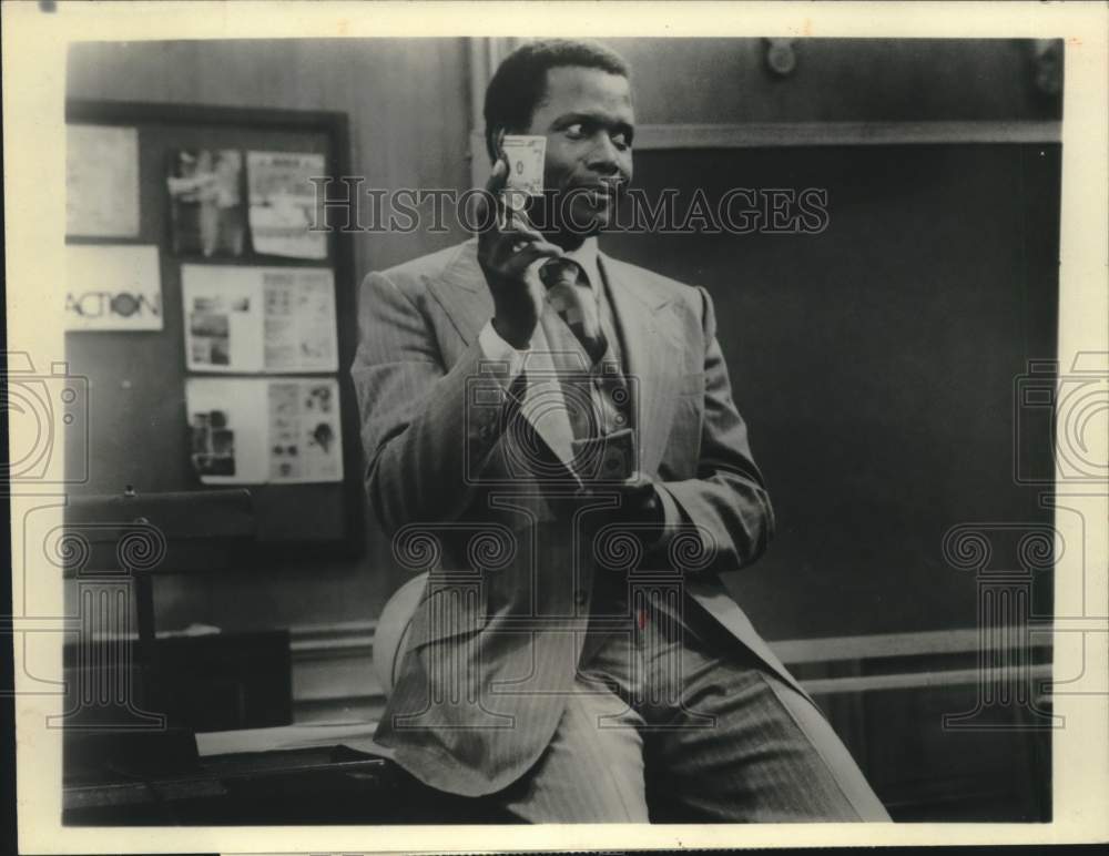 1982 Press Photo Actor Sidney Poitier in &quot;A Piece of the Action&quot; on CBS TV - Historic Images