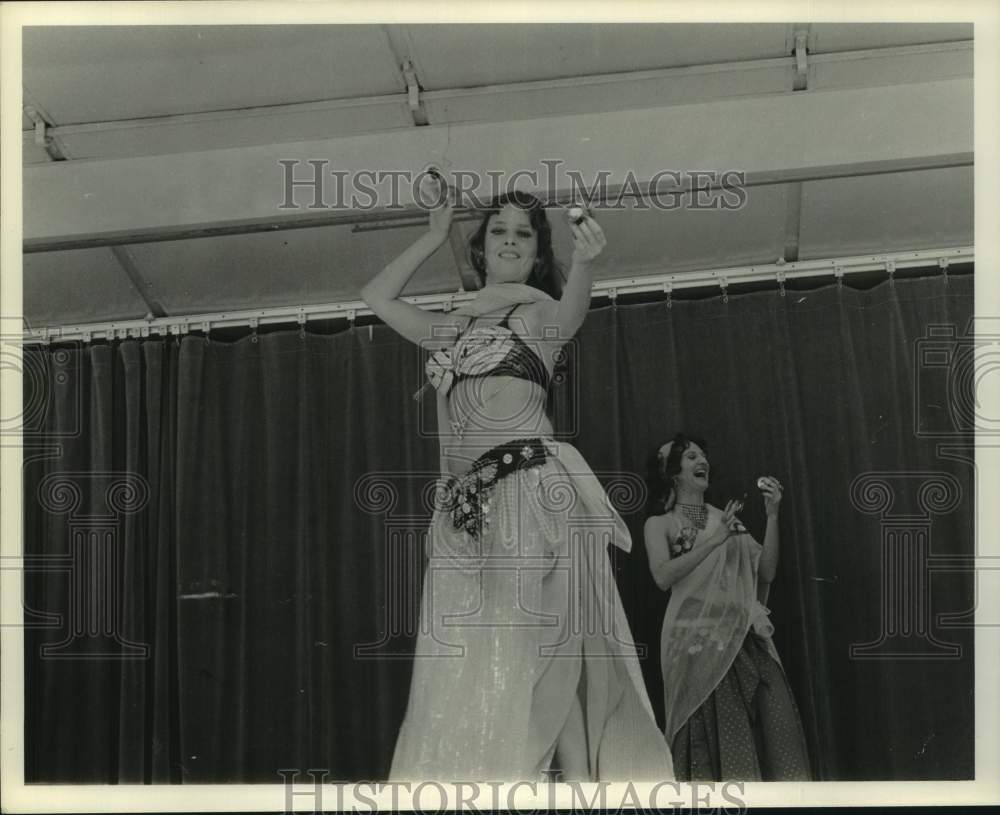 Press Photo Belly Dancer Stefania Performs With Woman on Stage - Historic Images