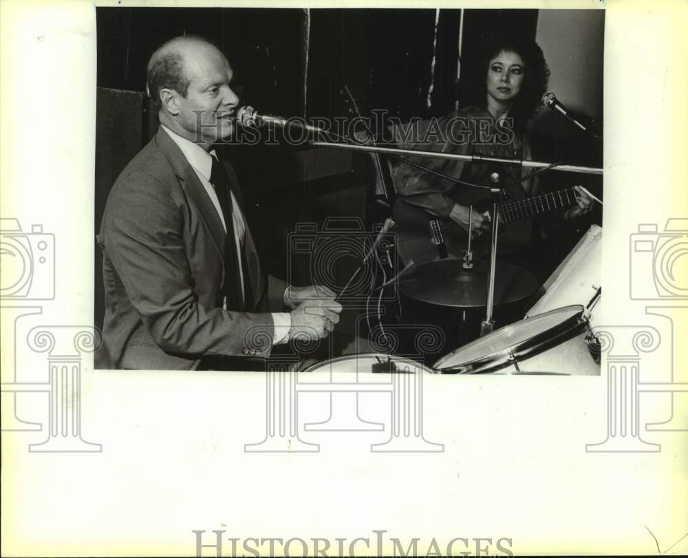 1987 Press Photo Kyle Keener and Polly Harrison of Small World jazz band. - Historic Images