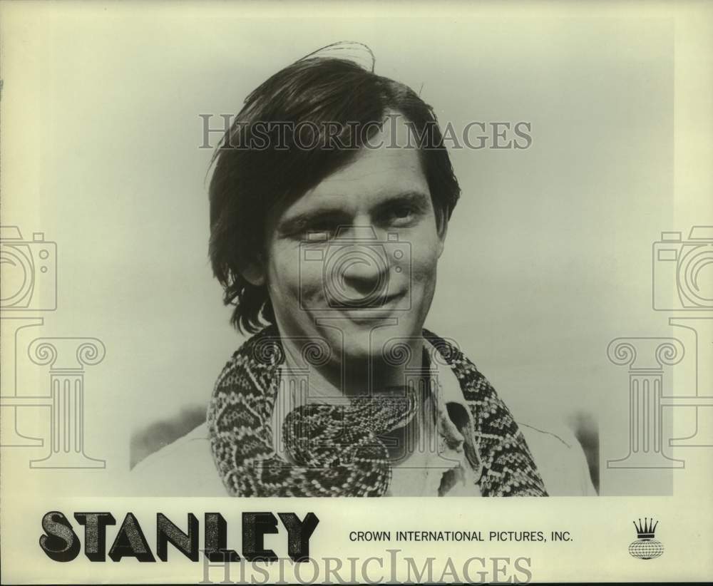 Press Photo Chris Robinson in a scene from Stanley. - Historic Images