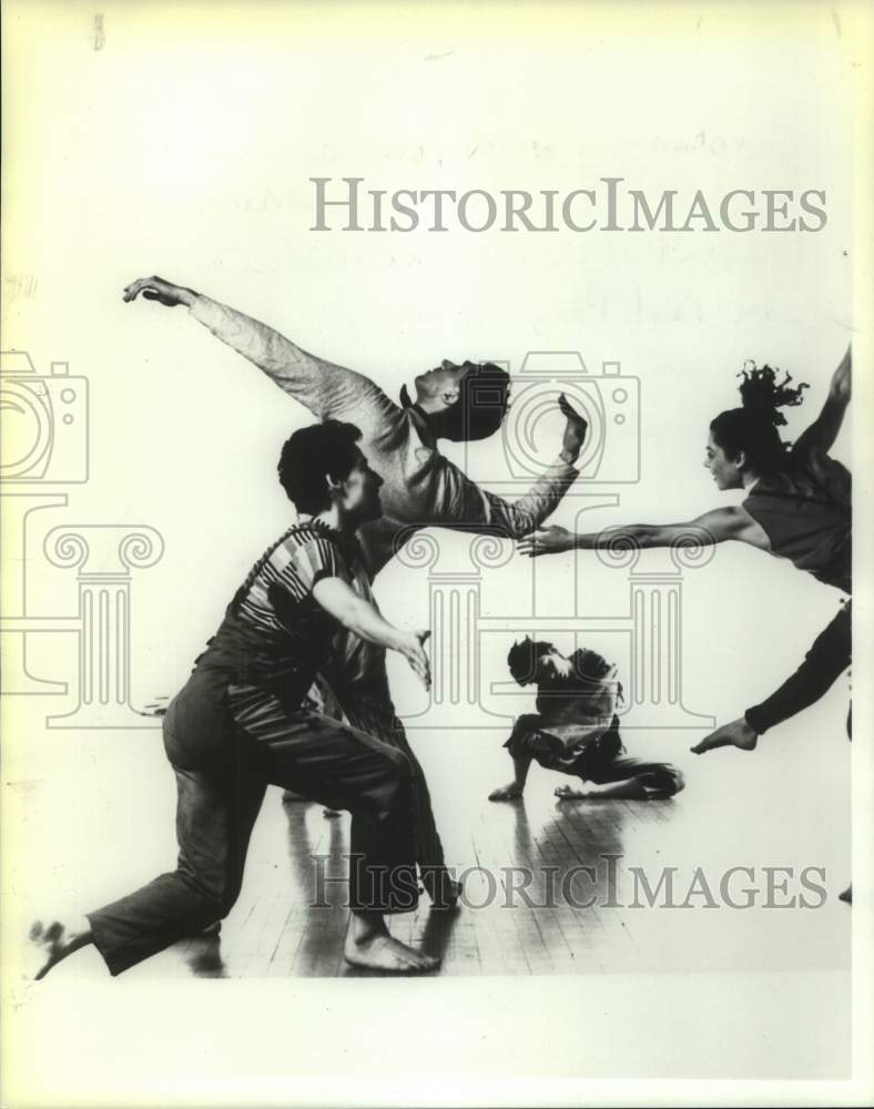 1991 Press Photo Ballet Dancers Perform Stephanie Skura's "The Bad Play" - Historic Images