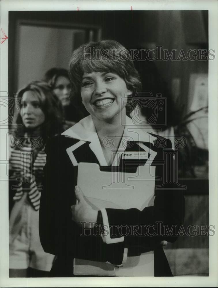 Press Photo Actress Lauren Tewes as Cruise Director - Historic Images