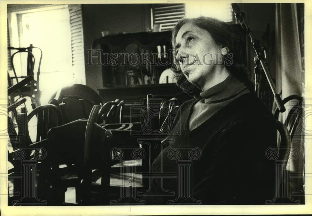 Press Photo Woman Sits in Room With Piano &amp; Microphone - Historic Images